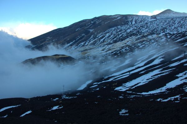 paesaggio-etna-neve-volcano-escursioni24FCDC55-7B61-994E-E2FE-663921DAD934.jpg