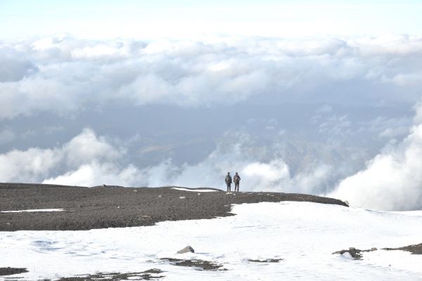 guida-trekking-vulcano-etna0C4DB1C2-40FF-4111-E706-89C22D380F8F.jpg